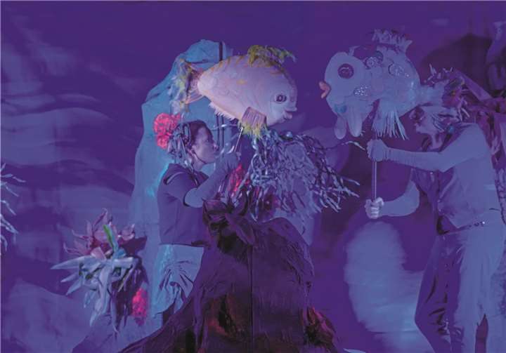 Das Stück „Der Regenbogenfisch“ begeisterte die Kinder in Puderbach.WT