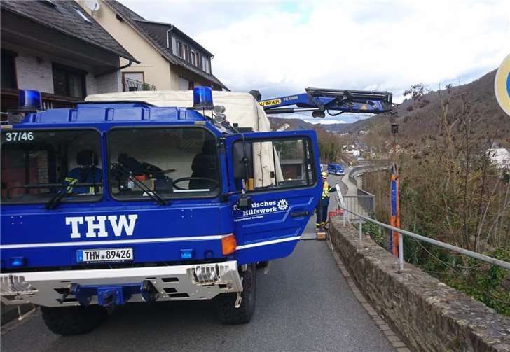 Das THW Cochem war mit Gerät und Mannschaft vor Ort.