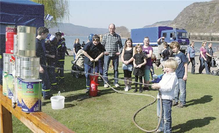 Das THW informierte an seinem Stand und hatte eine tolle Attraktion für die Kids. Archiv/WAMFO.DE