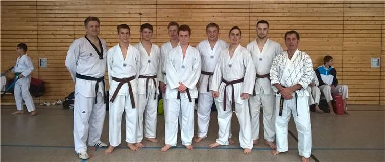 Das Taekwondo Team des TuWi Adenau.privat