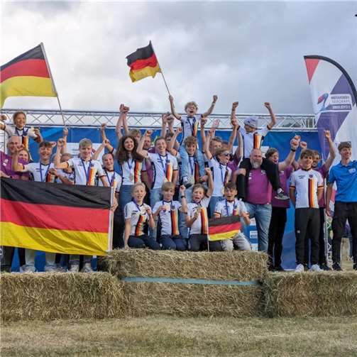 Das „Talent-Team Deutschland“ wird auf der Abschlussfeier von den Fans für ihre hervorragenden Leistungen bejubelt.  Fotos: privat