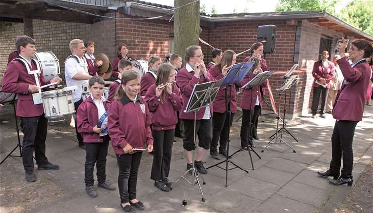 Das Tambourcorps Heimerzheim feierte auf dem Schützenplatz sein 80-jähriges Bestehen.JOST