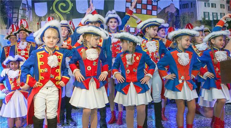 Das Tanzcorps der Ehrengarde Heimerzheim zeigte sein Können auf der Bühne der Georg-von-Boeselager-Sekundarschule in Heimerzheim.