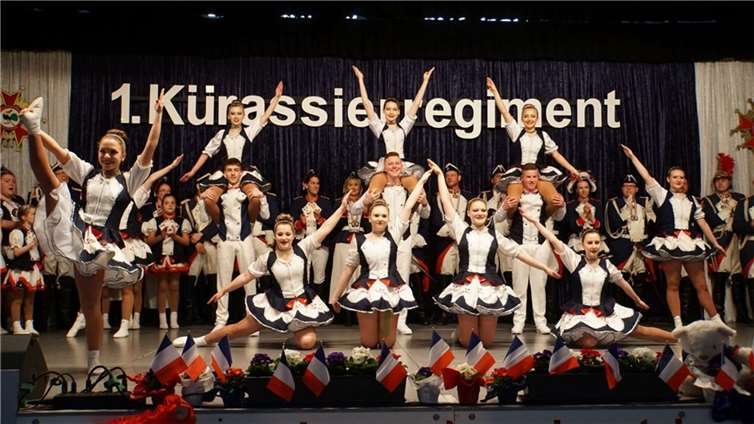 Das Tanzkorps sorgt für gute Unterhaltung. Foto: 1. Kürassierregiment 1999 Vettelschoß e.V.