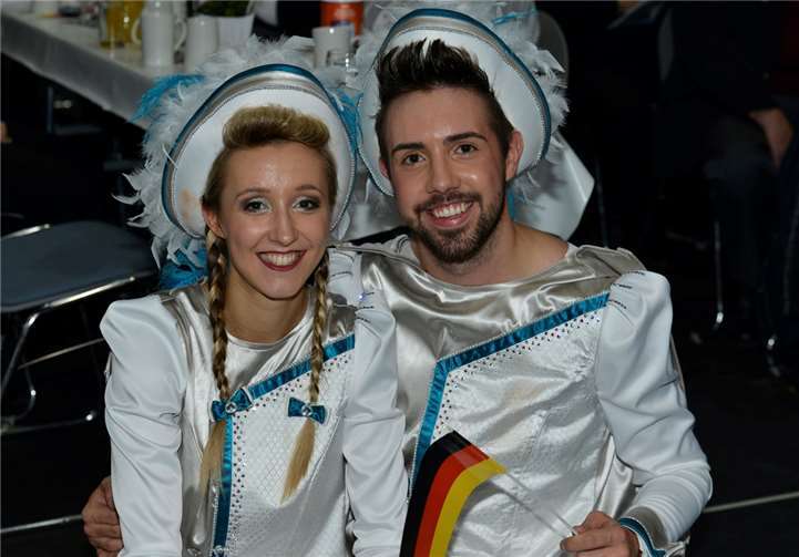 Augenschmaus auf höchstem Niveau Das Tanzpaar Sarah Meise und Calvin Knopp freute sich über die Traumnote 50 Punkte.