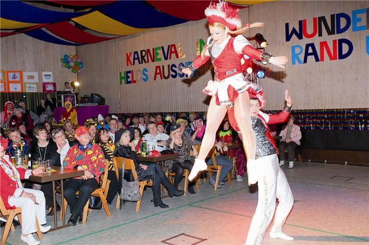 Das Tanzpaar Sarah und Sven der KG Mülheim zeigte tolle Hebefiguren.