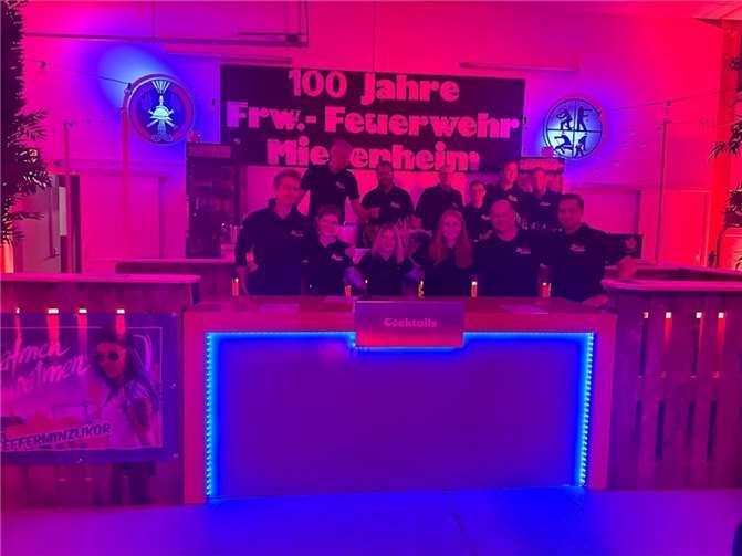 Das Team „Cocktailbar“ kurz vor ihrem Einsatz. Foto: Oliver Becker