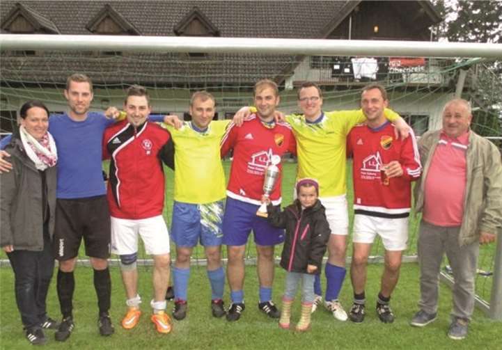 Das „Team Cziudej“ holte den Wanderpokal nach Hause. privat