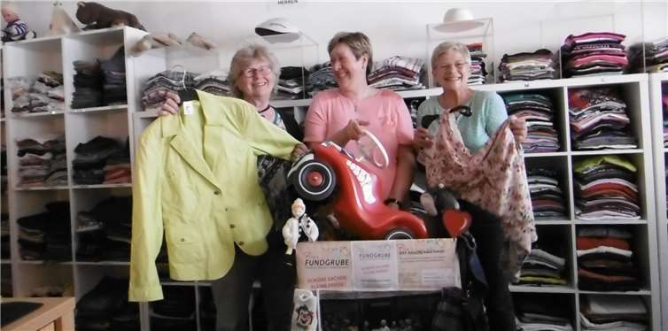 Das Team aus Rias Fundgrube freut sich, die Institutionen so tatkräftig unterstützen zu können. Privat