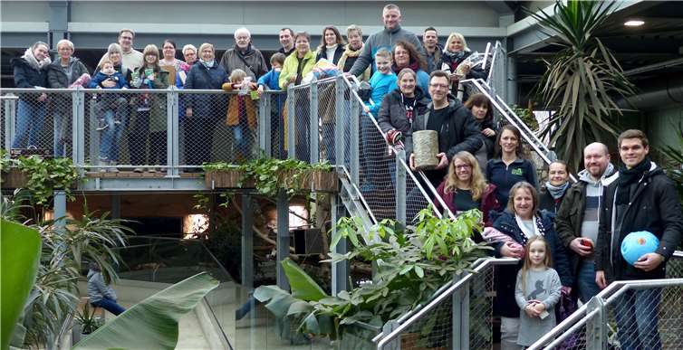Das Team bedankte sich auch im Namen der Tiere bei den zahlreichen Schenkern. Fotos: Zooschule, Zoo Neuwied