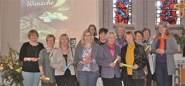 Das Team der Bücherei hatte dieses Mal das Buch „Alle meine Wünsche“ von Grégoire Delacourt in den Mittelpunkt des Gottesdienstes gestellt. privat