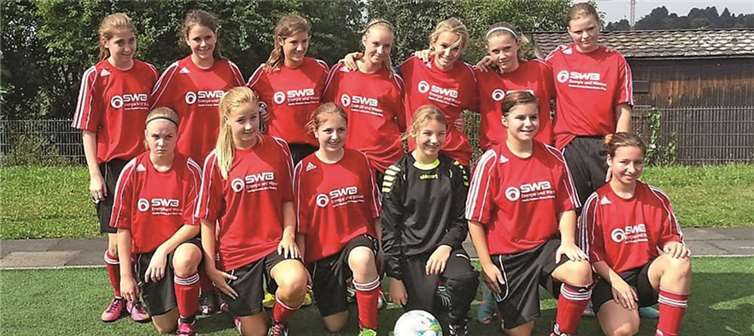 Das Team der C-Juniorinnen kann sich über einen geglückten Auftakt freuen. privat
