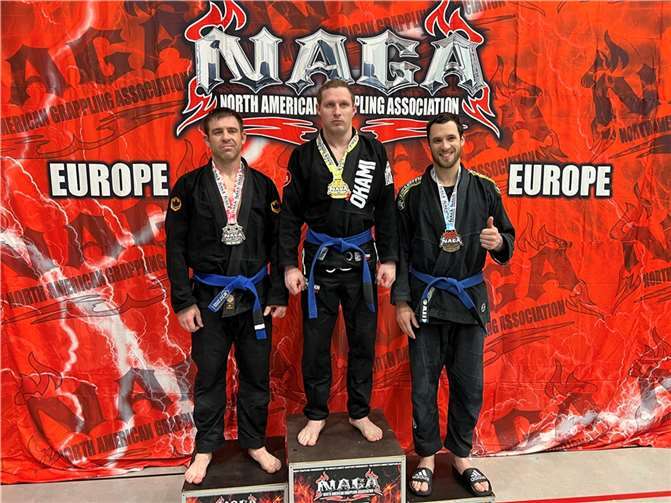 Das Team der Fightzone Remagen unter Coach Patrick Groß konnte bei der Naga in Limburg beachtliche Erfolge verzeichnen. Foto: Fightzone Remagen