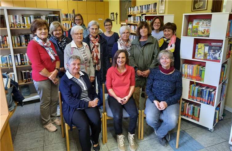 Das Team der Pfarrbücherei freut sich auf die Wiedereröffnung und viele Besucher. Foto: Pfarrbücherei St. Laurentius Ahrweiler