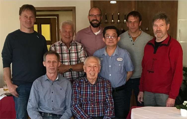 Das Team der TTG Linzer Höhe mit (vorn von links) Johann Bartel und Horst Rogal sowie (hinten von links) Hermann Mehl, Hans Bauer, Carsten Sick, Van Phuoc Vien, Uwe Wawra-Ebersbach und Ulrich Freytag.Foto: privat
