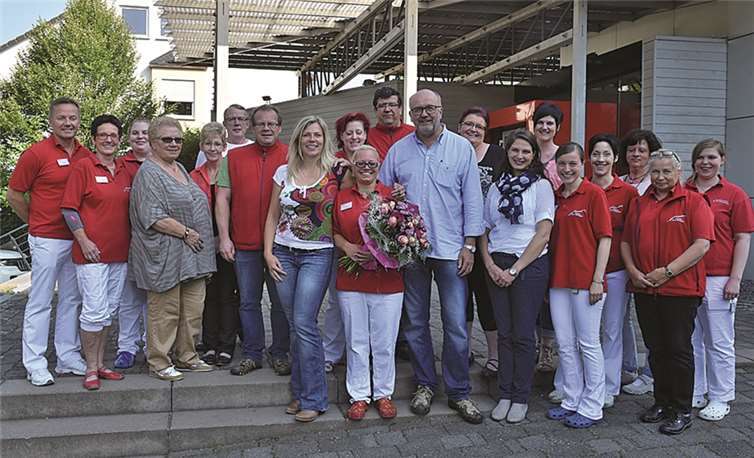 Das Team der Tierklinik hatte eine Überraschungsfeier für die Jubilarin organisiert.Peter Seydel