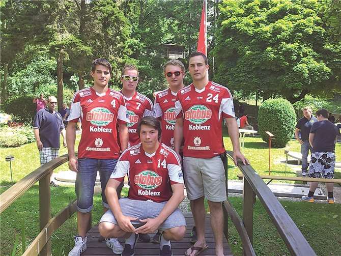 Das Team des HVV bei der Minigolf-Stadtmeisterschaft.