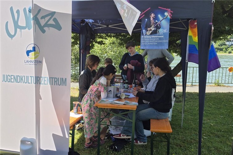 Das Team des Lahneck-Live-Kinderprogramms freut sich über jede Spende und lädt alle Kinder herzlich ein, am 31. Mai einen bunten, kreativen und musikalischen Nachmittag in den Rheinanlagen Oberlahnstein zu erleben.