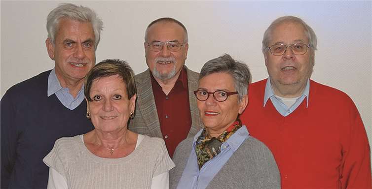 Das Team des Seniorenbeauftragten Henning Horn (stv. Seniorenbeauftragter), Ilse Serafin, Günter Wittmer (Seniorenbeauftragter), Sabine Mertes und Wolfgang Wildgrube (v.l.) hofft bei der Veranstaltung auf viele Ideen aus der Bürgerschaft. privat