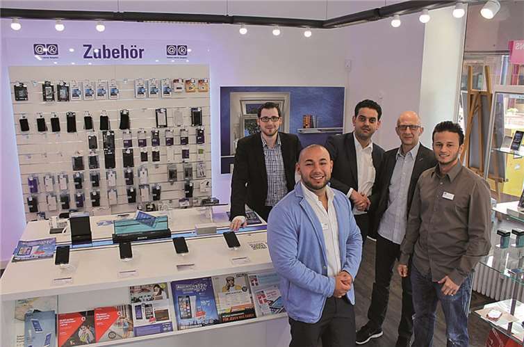 Das Team des aetka-Partnershops in Bad Neuenahr freut sich auf viele Kunden. RERE