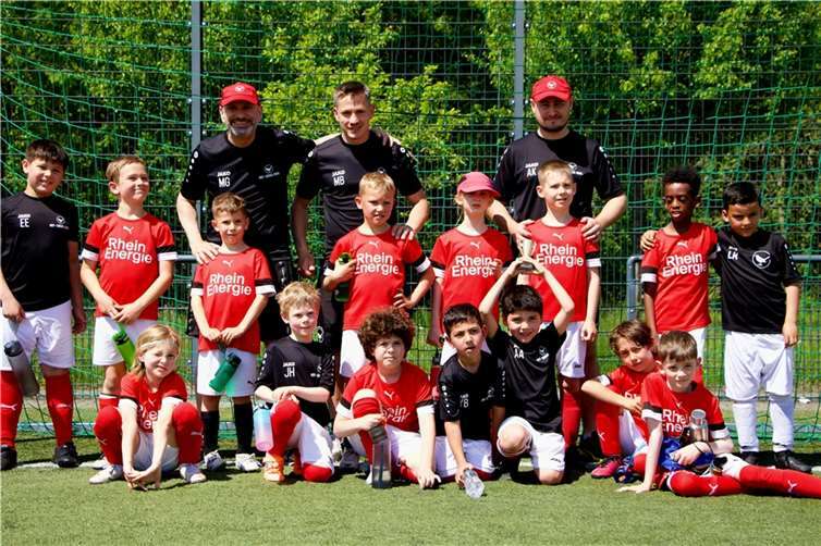 Das Team des gastgebenden SV RW Merl.