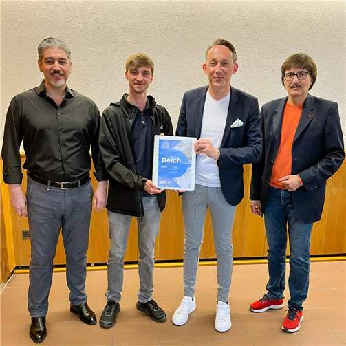 Das Team hat seinen ersten Bericht dem SPD-Generalsekretär übergeben.Foto: Michael Mang