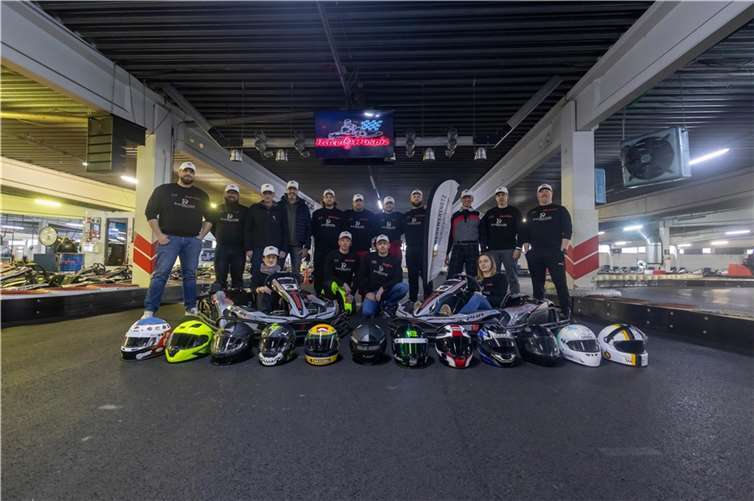 Das Team kurz vor dem Start. Fotos: Rheinland Motorsport e.V.