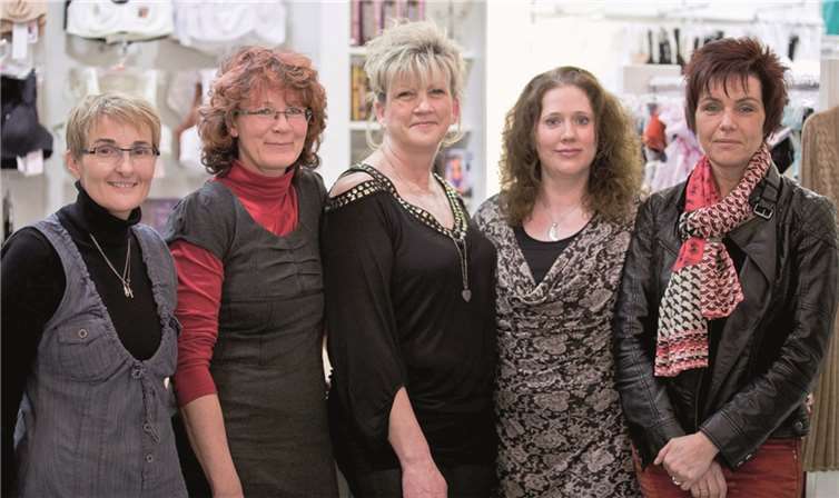 Das Team um Anita Klein (l.) möchte mit seinen Kunden silbernes Jubiläum von INKA KENN feiern.privat