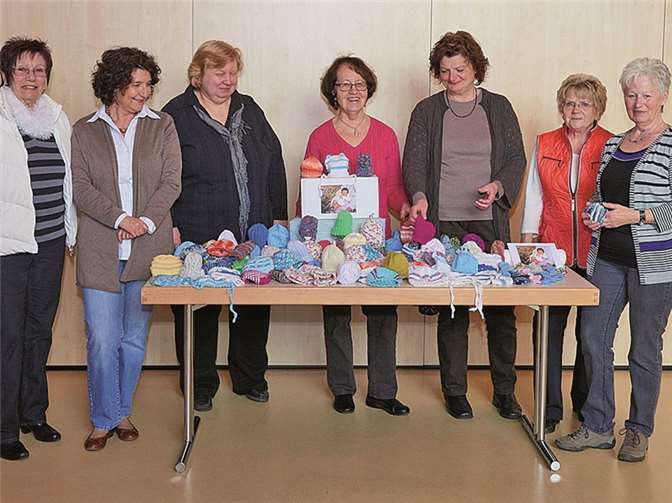 Das Team um Karin Veit (1.v.r.) präsentiert den Erfolg seiner Mühen. privat