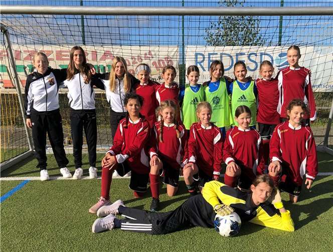 Das Team vom Gymnasium Calvarienberg zieht in die zweite Runde ein.  Foto: