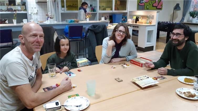 Das Team vom Kinderhof Remagen sorgte für leckeren, selbstgebackenen Kuchen sowie Kaffee und Tee.  Foto:Miriam Briem