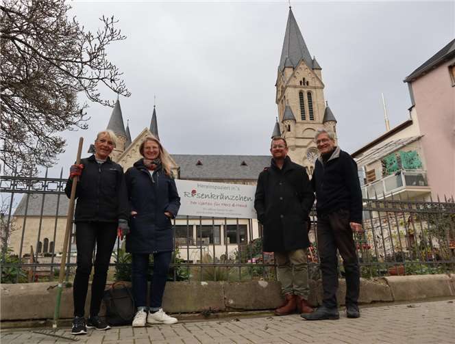 Das Team vom Rosenkränzchen: Ina Stumme, Elisabeth Zenner, Oliver Serwas und Robert Hucho.  Foto: Julia Fröder / Bistum Trier