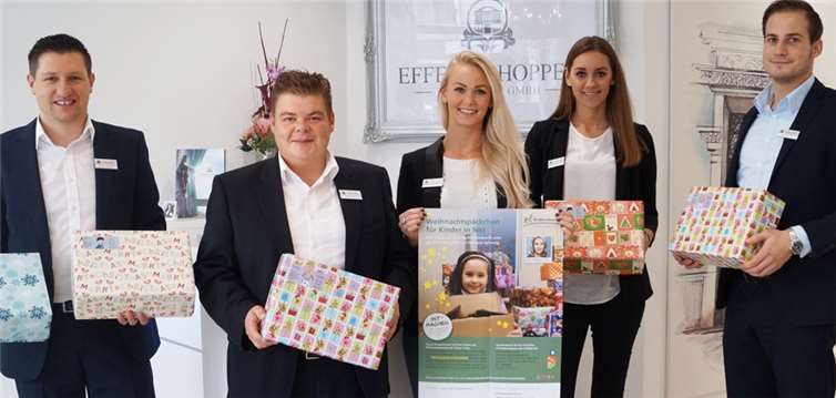 Das Team von Efferz & Hoppen Immobilien unterstützt die Weihnachtspäckchen-Aktion. privat