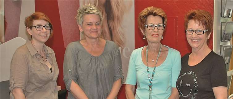 Das Team von Hairstyle (v.l.n.r.): Claudia Schulz, Sylvia Schmitt-Bodtenberg, Martha Welsch-Günther und Marita Schmitz. BL