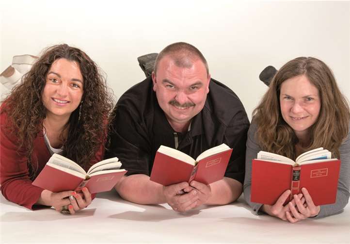 Das Team von „Kidz4kids“: Anuschka Weyand (l.), Schatzmeisterin Andrea Petra (r.) und Schriftführer Peter Siebenmorgen. Horesco Ingo Hilger