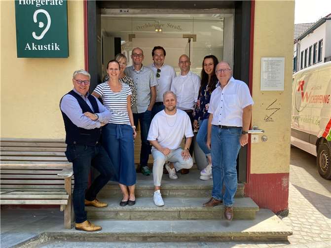 Das Team von OPTIK & HÖRAKUSTIK SCHLIERF BY TAPELLA freut sich auf viele Kundinnen und Kunden. Foto: privat