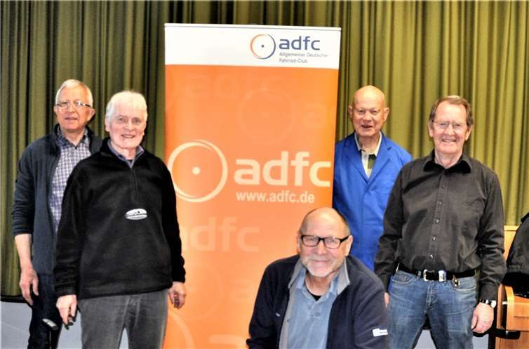 Das Technikteam der ADFC-Ortsgruppe Rheinbach, v.l. Albert Plümer, Ernst Salein, Gerd Coenen, Winfried Tesch und Helmut Toups.Foto: privat