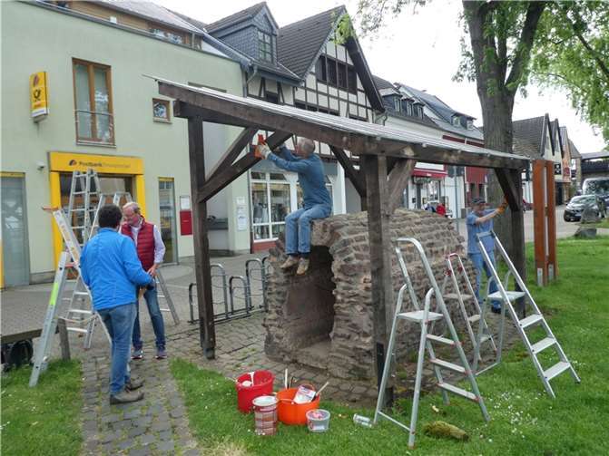 Das Teilstück des Kanals in der Pützstraße wurde vor einigen Jahren mit einer Glasüberdachung versehen, die von den Rheinbacher Service-Clubs Lions Bonn-Rhenobacum und Rotary Rheinbach gespendet wurden. Foto: privat