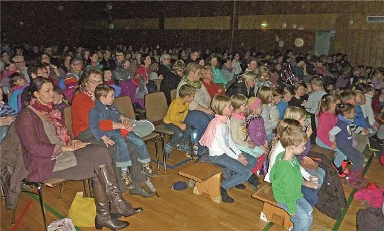 Das Theaterstück „Frohe Weihnachten kleiner Eisbär“ war gut besucht. privat
