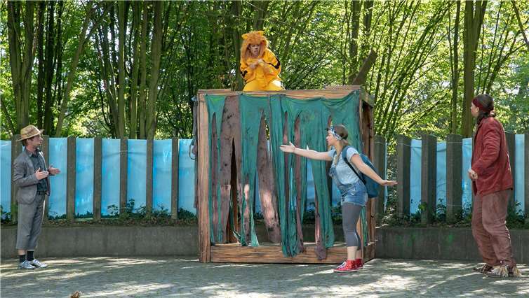 Das Theaterstück für die ganze Familie besitzt jede Menge Rheinbacher Lokalbezug.