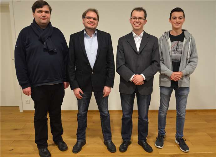 Das Thema „Archäologie auf dem Maifeld“ stand im Mittelpunkt des interessanten Vortrags (von links): Christian Schneider, Dr. Lutz Grunwald, David Kubis und Gero Strobel.privat