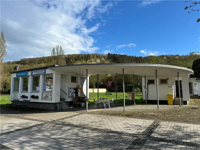 Das Tourismusgebäude in Bad Bodendorf soll abgerissen werden.  Foto:ROB