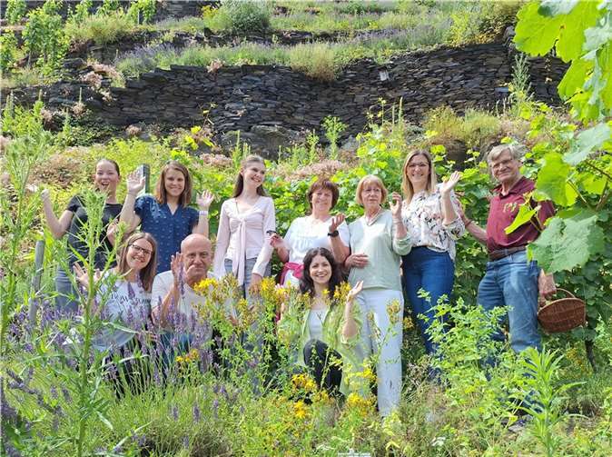 Das Touristikteam im Würzlaygarten. Foto: Touristik Sonnige Untermosel