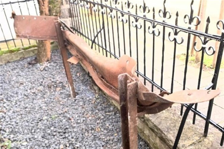 Das Trümmerstück.Fotos: Fa. Pelikan