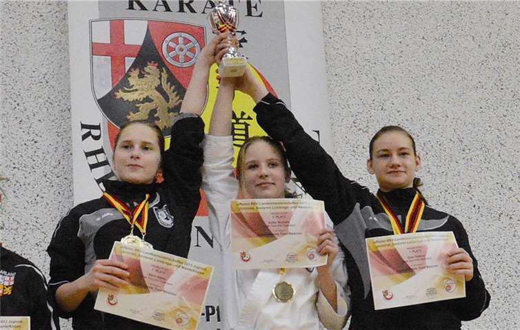 Das U16 Team mit Alena Stein, Michelle Keller und Samira Greb (v.l.).Privat