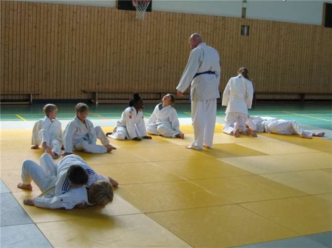 Das Üben der verschiedenen Judotechniken soll mit gegenseitigem Respekt erfolgen.  Foto: privat