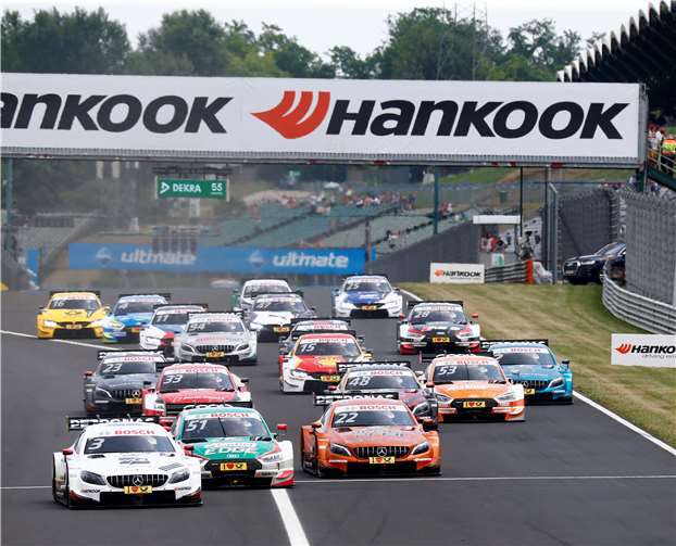 Das Überholen ist auf der Rennstrecke mit vielen engen Passagen schwierig. - DEB -