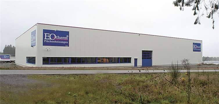 Das Unternehmen „EQtherm Flächenheizungen“ und die Tochter-GmbH „EQ Planung + Montage“ am neuen Standort im Industriegebiet nahe der A3.privat