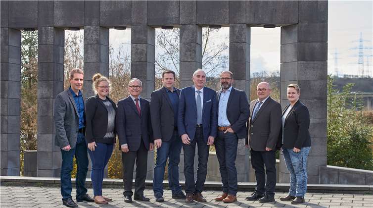 Das VG-Team der CDU (v.l.): Dirk Schoor, Natalja Kronenberg, Hajo Reif, Lars Hansen, Dr. Manfred Bretz, Peter Moskopp, Martin Meyen, Natascha Wilbert.