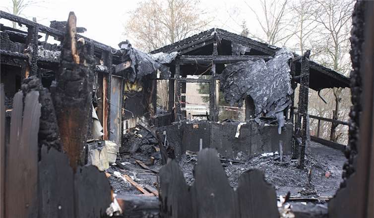 Das Vereinsheim der Angler ist nahezu völlig abgebrannt. privat